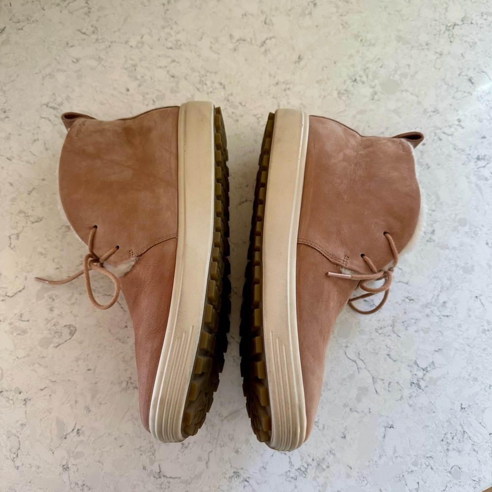 ECCO Women’s Sherling-Lined Leather Ankle Boots | Hydromax® | Size US 10-10.5 - Picture 3 of 9